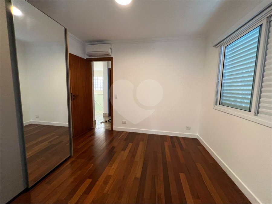 Casa para alugar com 3 quartos, sendo 1 suíte, no condomínio Res Villeneuve, São Paulo - SP