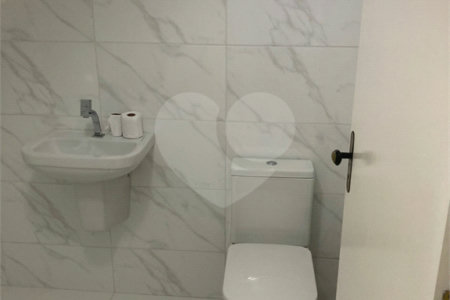Sobrado à venda com 4 quartos, sendo 1 suíte, em Ipiranga, São Paulo, SP