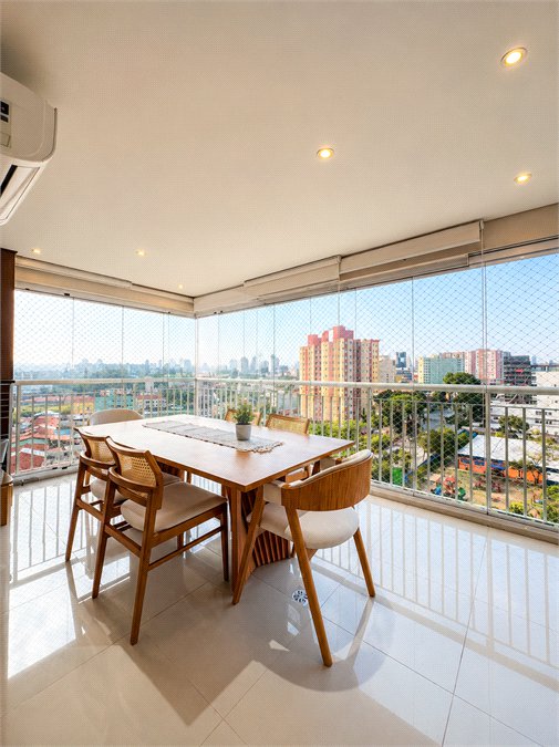 Apartamento à venda com 2 quartos, sendo 1 suíte, em Santo Amaro, São Paulo, SP