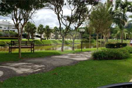 Casa à venda com 4 suítes no condomínio Real Park, Mogi das Cruzes - SP