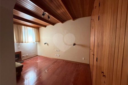 Apartamento à venda com 4 quartos, sendo 2 suítes, no Centro, Araraquara, SP