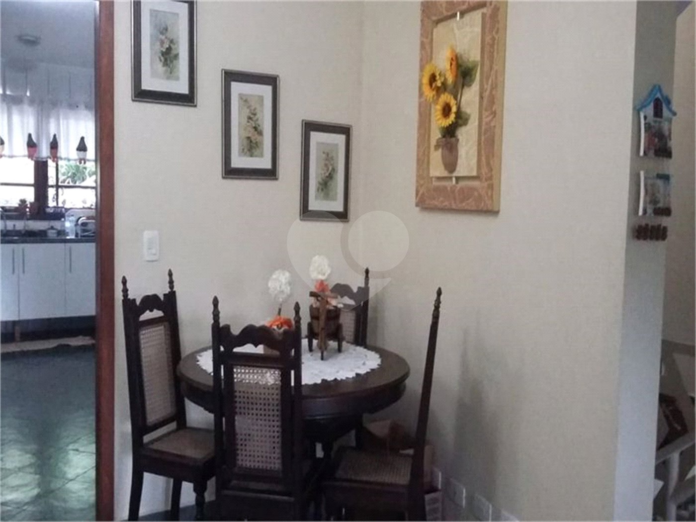 Casa à venda com 5 quartos, sendo 2 suítes, no condomínio Alpes da Cantareira, Mairiporã - SP