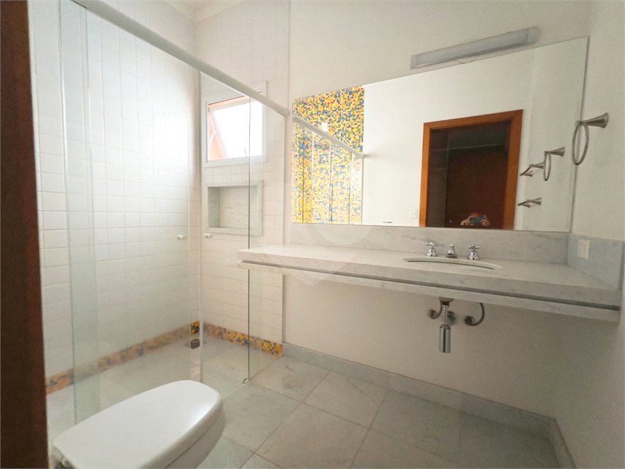 Exclusividade e Sofisticação no Swiss Park: O Sobrado Perfeito em São Carlos, com, 3 suites,2 salas, área Gourmet, persianas blackout automatizadas.