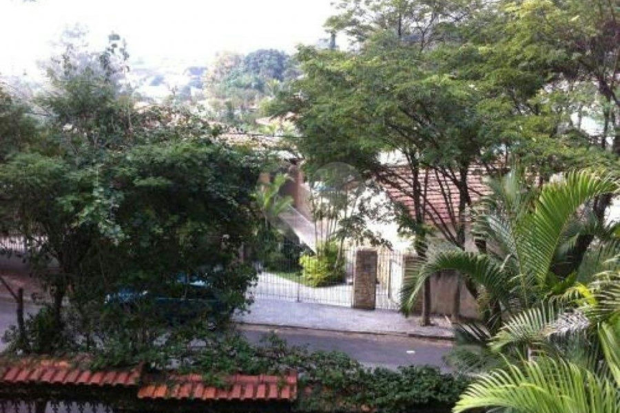 Sobrado à venda com 6 quartos, sendo 4 suítes, em Barro Branco (zona Norte), São Paulo, SP