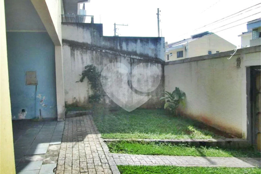 Sobrado à venda com 6 quartos, sendo 4 suítes, em Vila Albertina, São Paulo, SP
