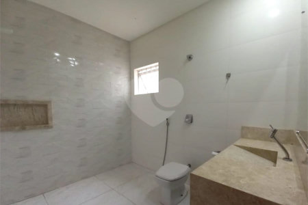 Casa à venda com 3 quartos, sendo 1 suíte,  em Vila Santa Catarina, Dourados, MS