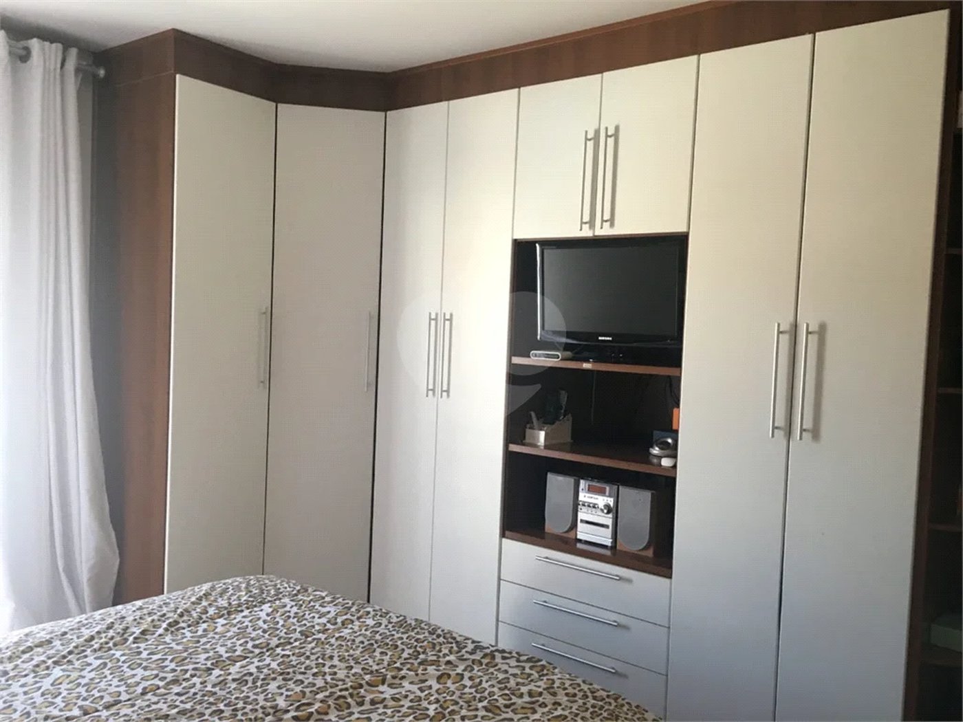 Casa à venda com 3 quartos, sendo 1 suíte, no condomínio Cond Res Paineiras, São Paulo - SP