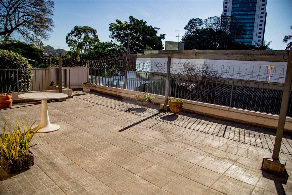 Casa à venda com 7 quartos, sendo 1 suíte, em Jardim Paulistano, São Paulo, SP