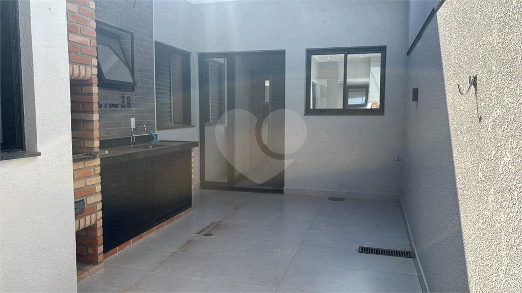 Casa à venda com 3 quartos, sendo 1 suíte, no condomínio Vila Paraty, Indaiatuba - SP