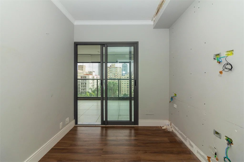 Apartamento à venda com 3 quartos, sendo 2 suítes, em Pinheiros, São Paulo, SP