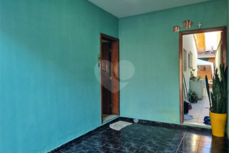 Casa à venda com 4 quartos, sendo 1 suíte,  em Jardim Guarujá, Sorocaba, SP