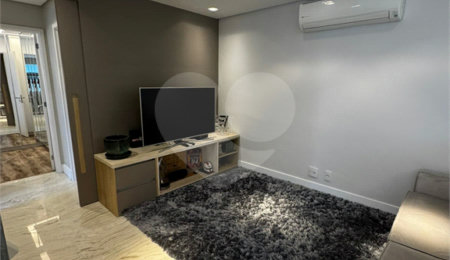 Apartamento à venda com 2 quartos, sendo 1 suíte,  em Mooca, São Paulo, SP