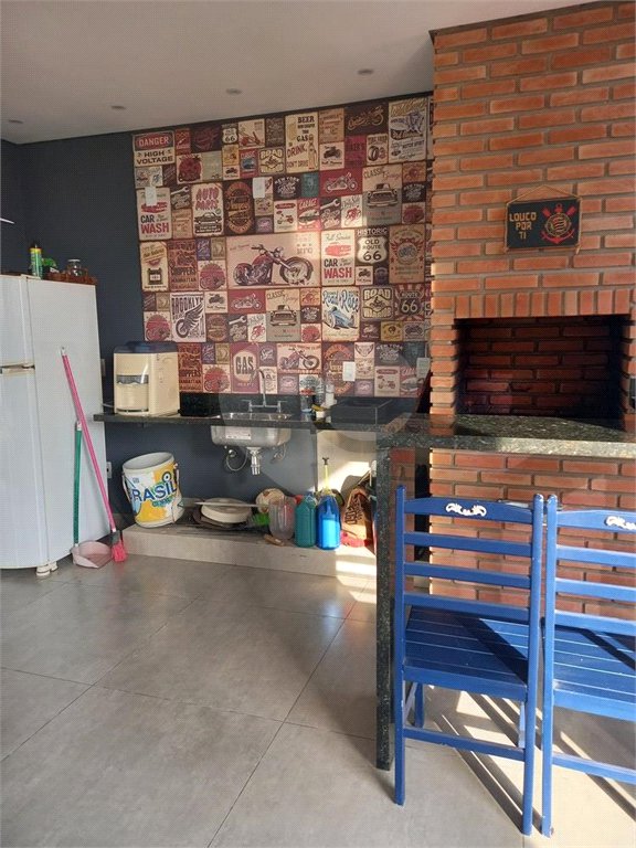 Sobrado à venda com 5 quartos, sendo 3 suítes, em Residencial Jatobás, Louveira, SP