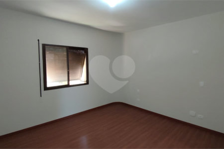 Apartamento de 3 dormitórios à Venda - Jardim Bethânia