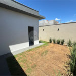 Linda casa a venda no condomínio Villeneuve