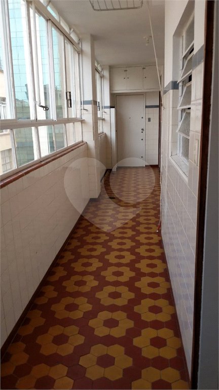 Apartamento à venda no bairro Bela Vista.