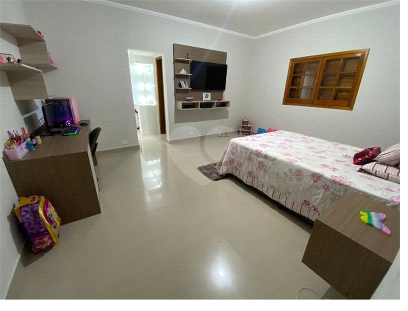 Chácara à venda com 3 suítes em Jundiaizinho (terra Preta), Mairiporã, SP