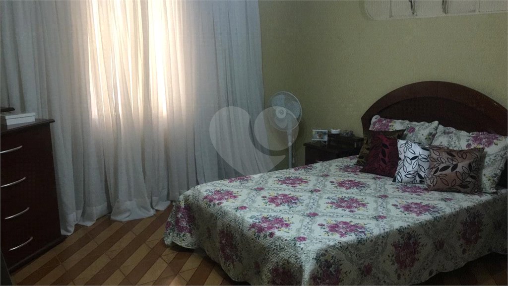 Sobrado à venda com 3 quartos, sendo 1 suíte, em Tremembé, São Paulo, SP