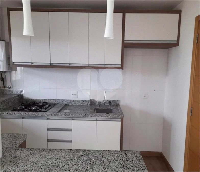 APARTAMENTO DE 44,5 M² COM 01 DORMITÓRIO E COZINHA COM ARMÁRIOS, VARANDA GOURMET E VAGA PARA LOCAÇÃO EM SANTANA