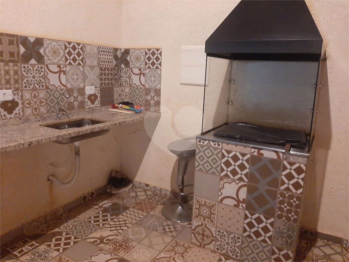 Casa à venda com 2 quartos, sendo 1 suíte,  no condomínio Pitangueiras, Mogi das Cruzes - SP