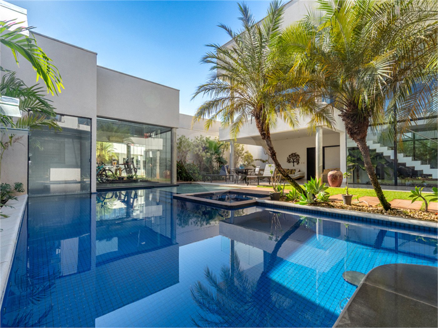 Casa à venda com 6 suítes em Parque Das Mangueiras, Três Lagoas, MS