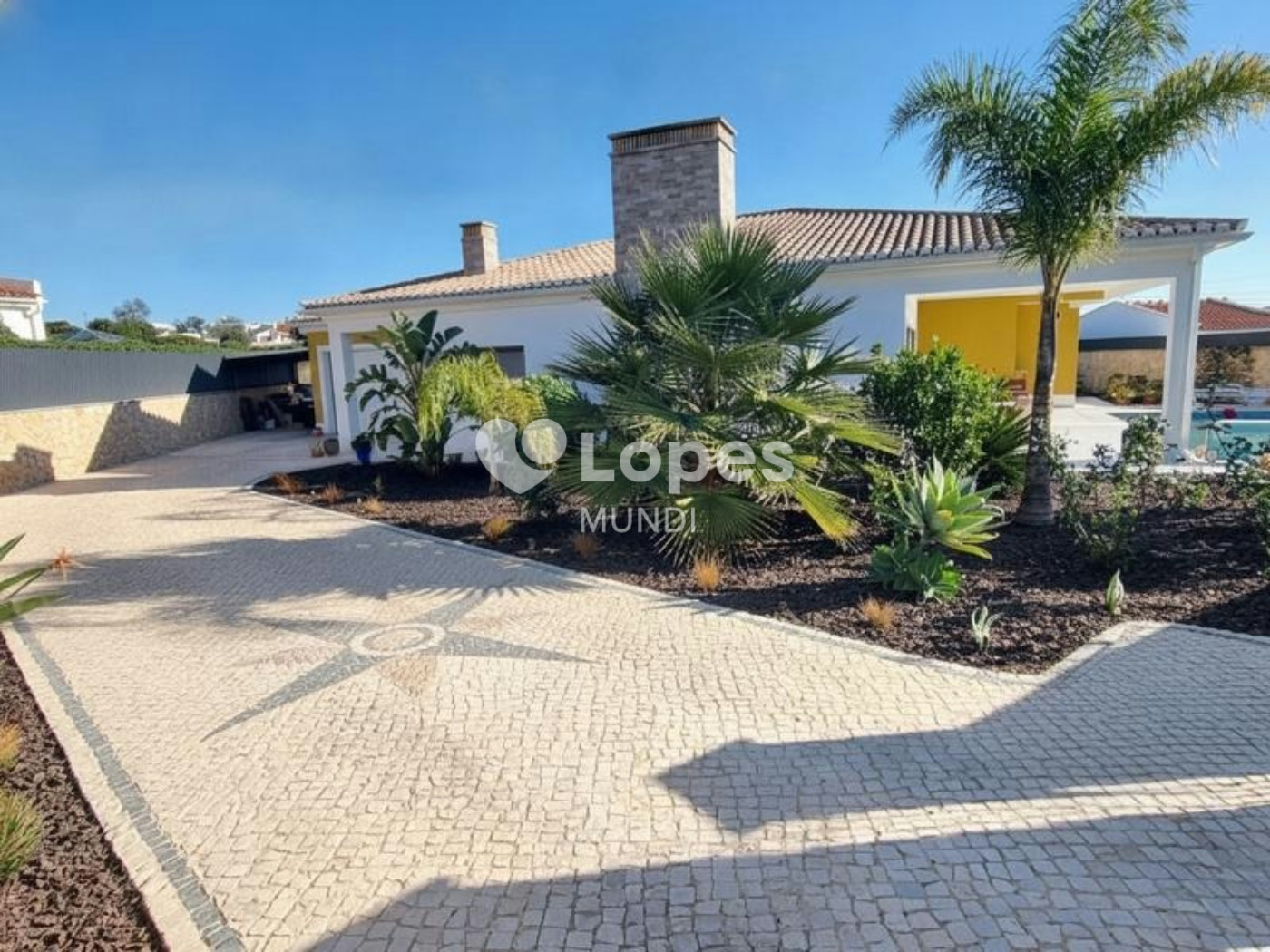 Casa com 3 quartos à venda em Mexilhoeira Grande, Portimão, Portugal – Piscina