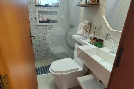 Casa Térrea à venda com 4 quartos, sendo 1 suíte,  em Vila Esperança, Atibaia, SP