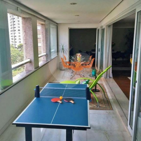 Apartamento para alugar com 4 quartos, sendo 3 suítes, em Jardim Londrina, São Paulo, SP