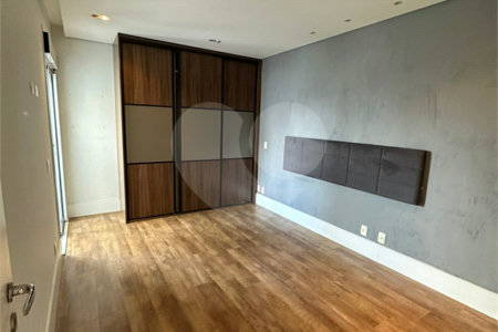 Apartamento à venda com 3 quartos, sendo 1 suíte, em Brooklin Paulista, São Paulo, SP