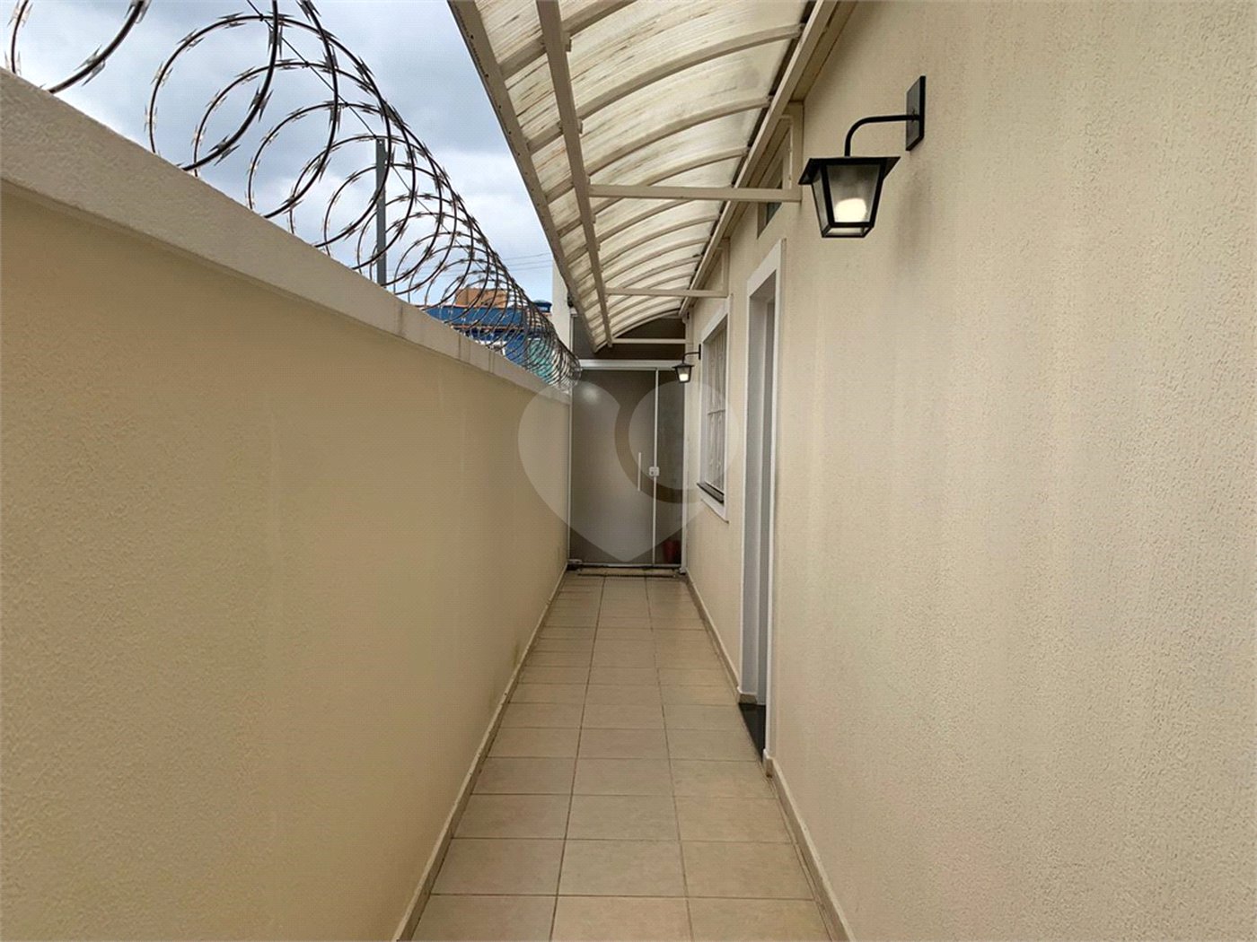 Sobrado à venda com 4 quartos, sendo 1 suíte, em Vila Campo Grande, São Paulo, SP