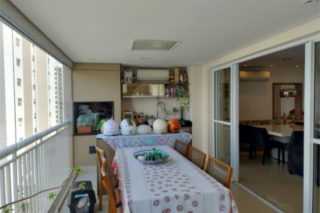 Apartamento à venda com 3 quartos, sendo 1 suíte,  no Centro, São Bernardo do Campo, SP