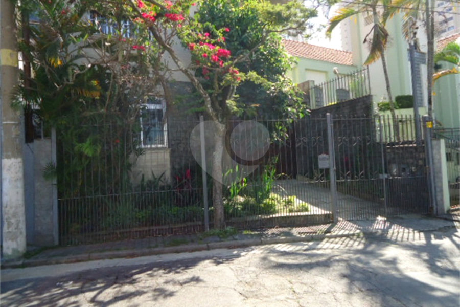 Sobrado à venda com 4 quartos em Santana, São Paulo, SP
