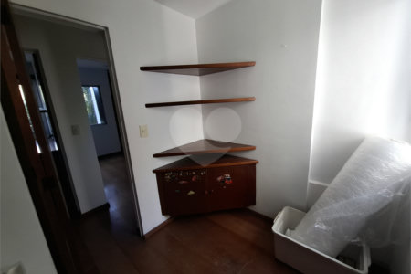 Apartamento à venda com 3 quartos, sendo 1 suíte, em Jardim Marajoara, São Paulo, SP
