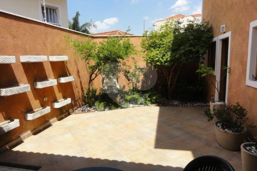 Sobrado à venda com 3 quartos, sendo 1 suíte, em Jardim São Paulo(zona Norte), São Paulo, SP