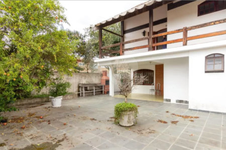 Casa à venda com 4 quartos, sendo 1 suíte, em Vila Tiradentes, São Paulo, SP