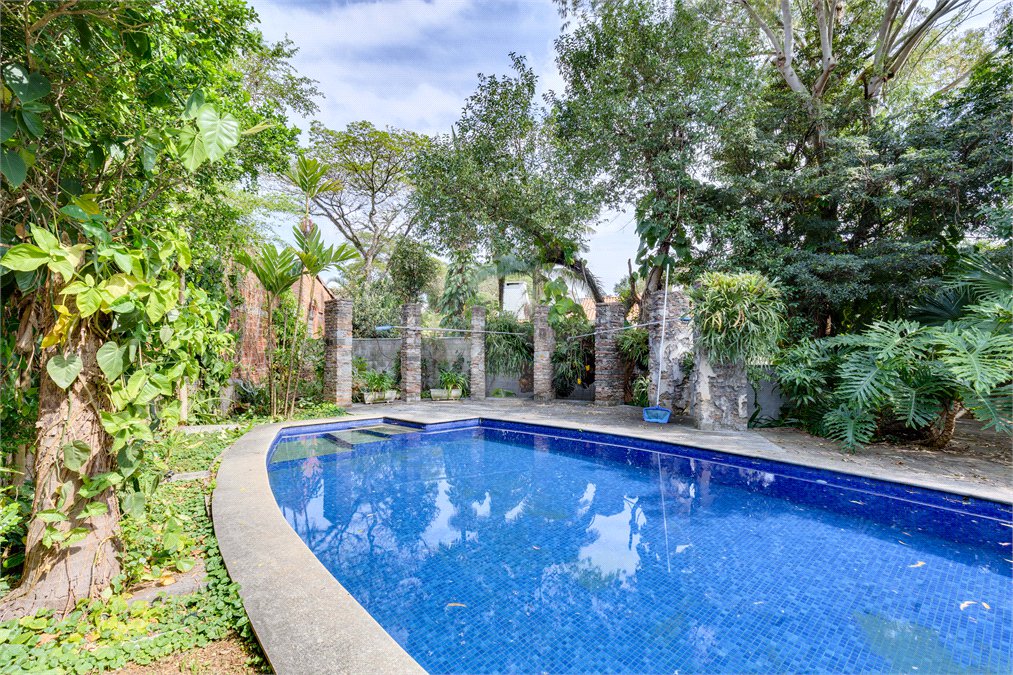 Casa Térrea à venda com 3 quartos, sendo 1 suíte, em Jardim Petrópolis, São Paulo, SP