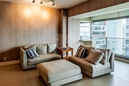 Apartamento totalmente mobiliado com ar-condicionado localizado no coração do Brooklin!!!