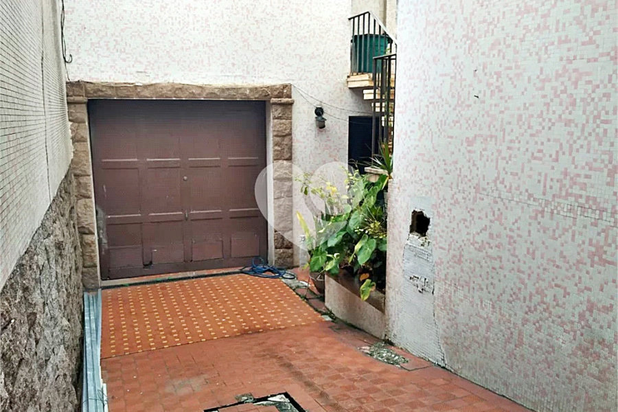 Casa à venda com 4 quartos, sendo 3 suítes, em Santana, São Paulo, SP
