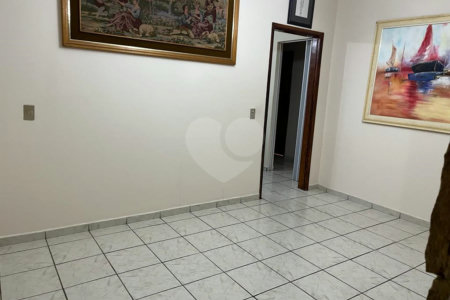 Casa à venda com 3 quartos, sendo 1 suíte, em Vila Todos Os Santos, Indaiatuba, SP