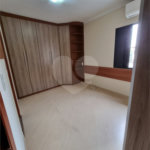 Casa à venda ou para alugar com 3 quartos, sendo 1 suíte,  em Bosque da Saúde, São Paulo, SP