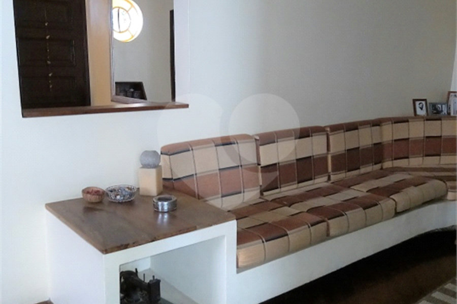 Casa à venda com 4 quartos, sendo 1 suíte, em Tremembé, São Paulo, SP