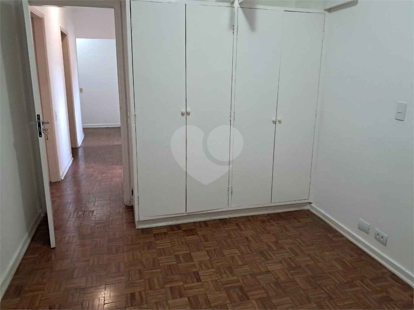 Sobrado para alugar com 4 quartos, sendo 2 suítes, em Interlagos, São Paulo, SP