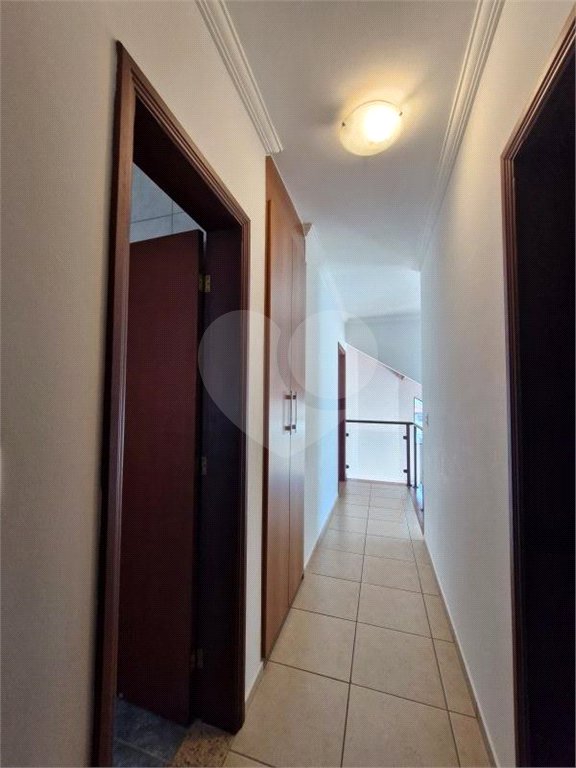 Casa à venda ou para alugar com 3 quartos, sendo 1 suíte, no condomínio Recanto dos Paturis, Vinhedo - SP
