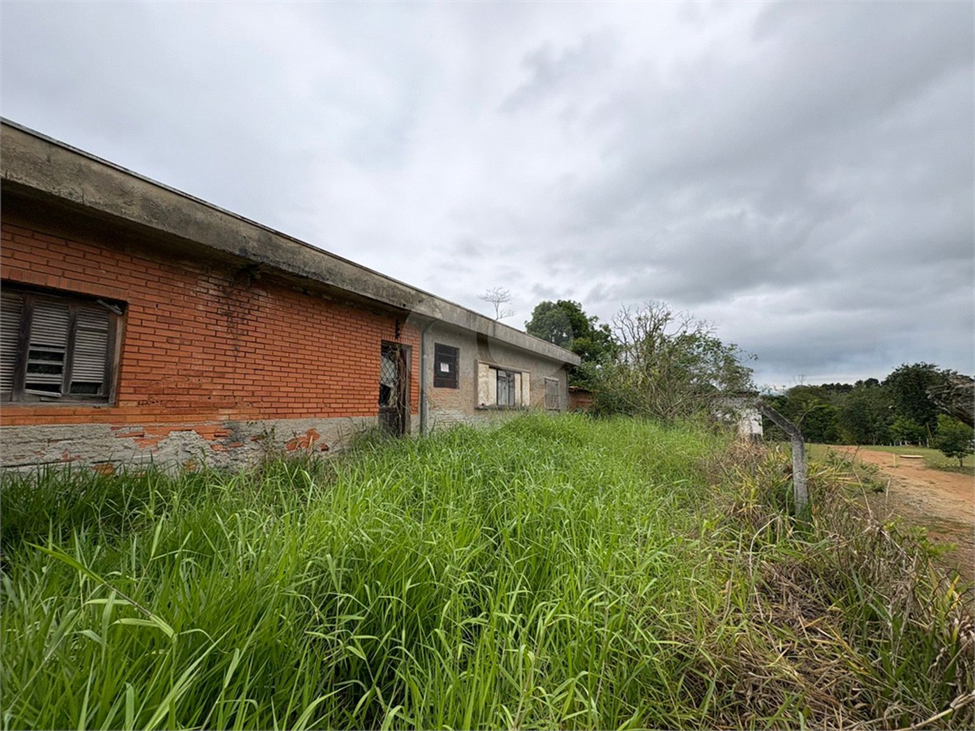 Área de Terra à venda ou para alugar com 2 quartos em Chácaras Reunidas Guaio, Suzano, SP