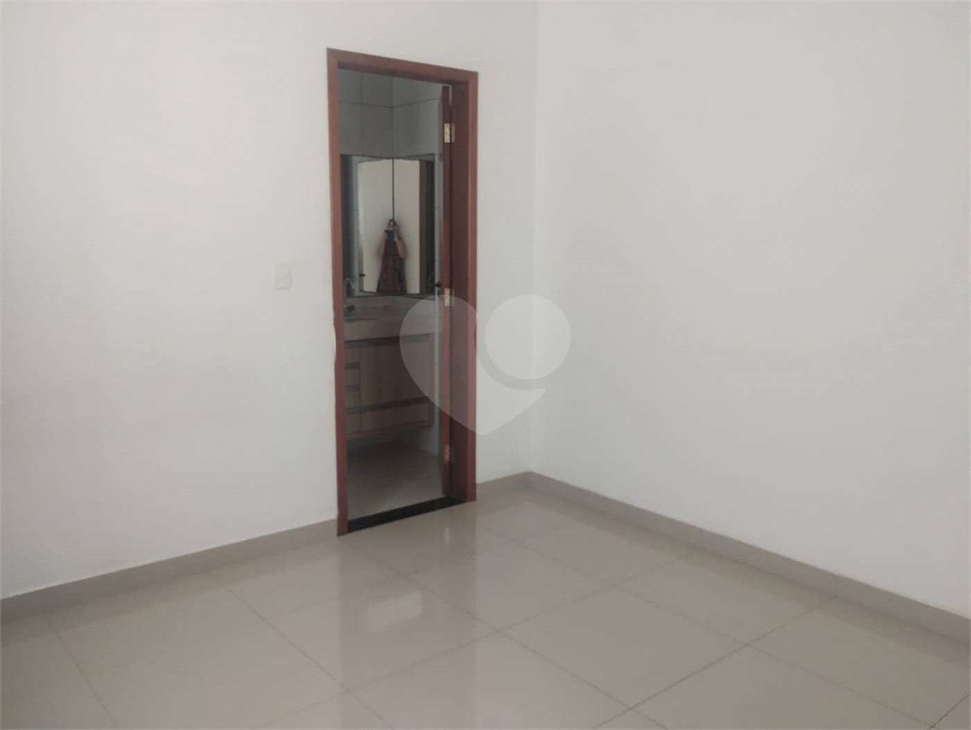 Casa à venda com 3 quartos, sendo 1 suíte, em Parque Industrial, São José dos Campos, SP
