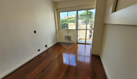 Apartamento à venda com 3 quartos, sendo 1 suíte,  em Tijuca, Rio de Janeiro, RJ