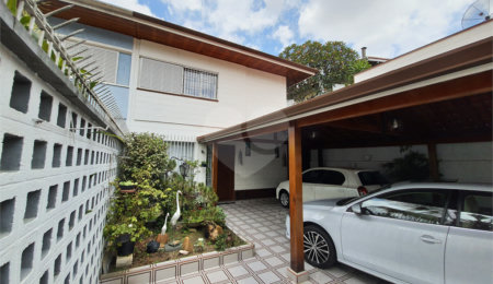 Sobrado à venda com 3 quartos, sendo 1 suíte, em Jardim Rizzo, São Paulo, SP