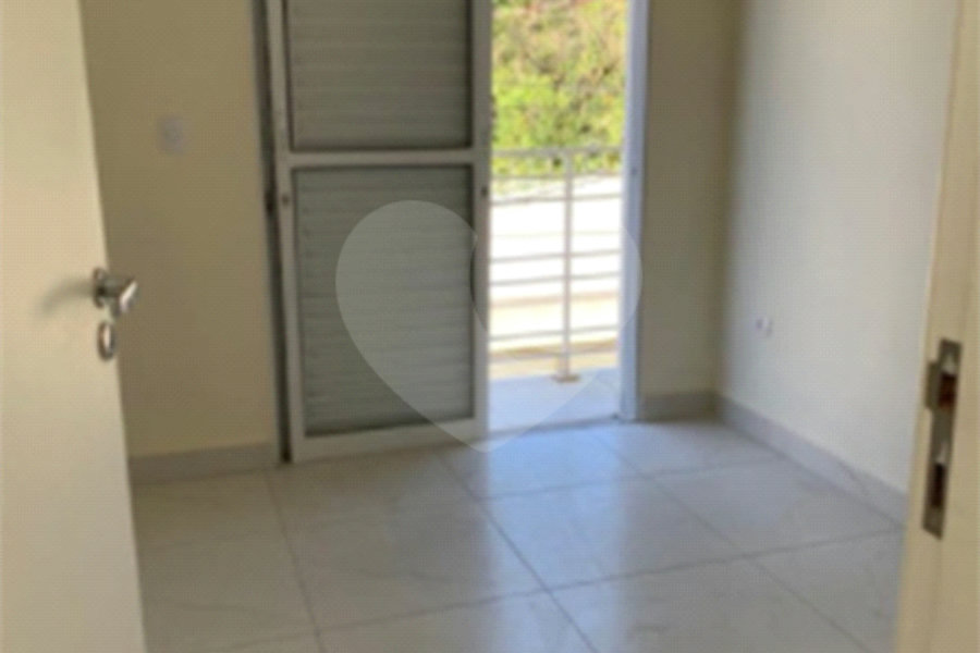 Sobrado à venda com 3 quartos, sendo 1 suíte,  em Horto, São Paulo, SP