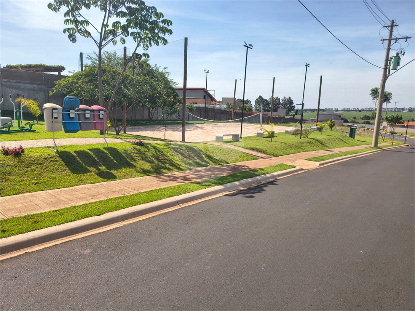 Terreno à venda no condomínio Riviera Village Cravinhos, Cravinhos - SP