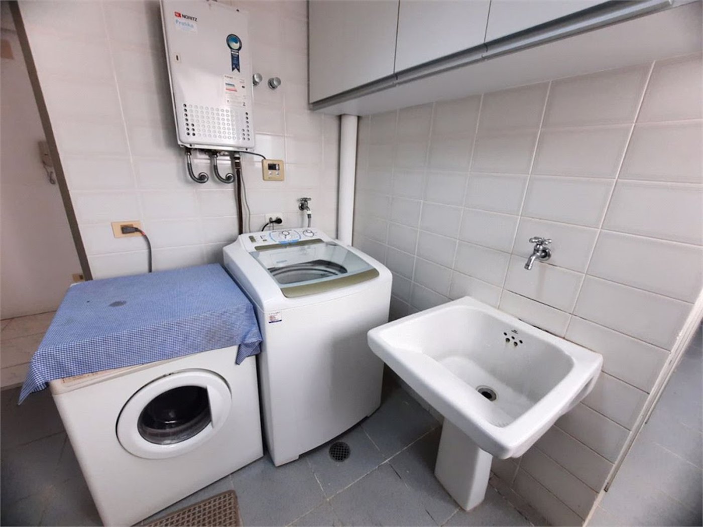 Apartamento com 3 dormitórios à venda, 179 m² por R$ 3.800.000,00 - Pitangueiras - Guarujá/SP